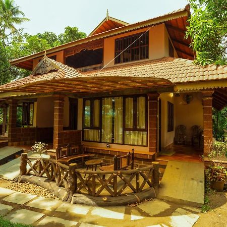 Neelambari Resorts Urakam Exterior photo